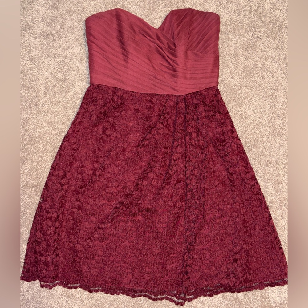 Elegant Burgundy Strapless Dress